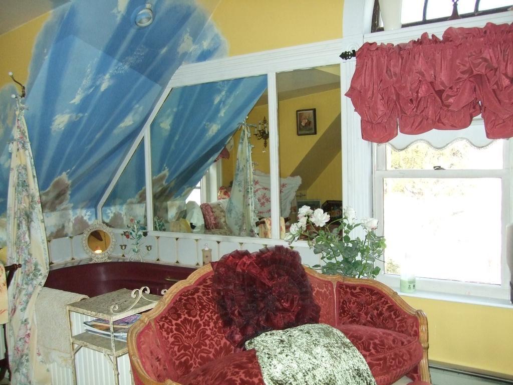 Enchanted Nights Bed & Bath คิตเทอรี ห้อง รูปภาพ